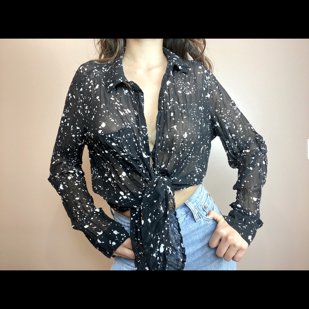 Y2K 90s black and white tie up long sleeve blouse